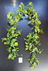 Ghirlandă Decorativă  – Frunză Exotică cu Aspect Natural